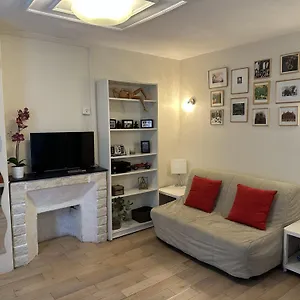 Heart Of Paris, Quiet, Perfect To Enjoy The Apartment
